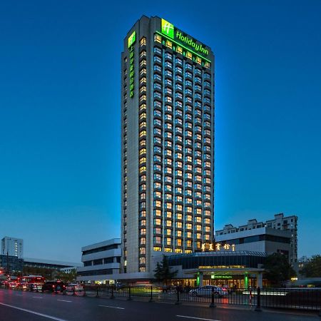 Holiday Inn Shanghai Huaxia By Ihg - Overlooking City Scenery At Sky View Restaurant Exterior photo