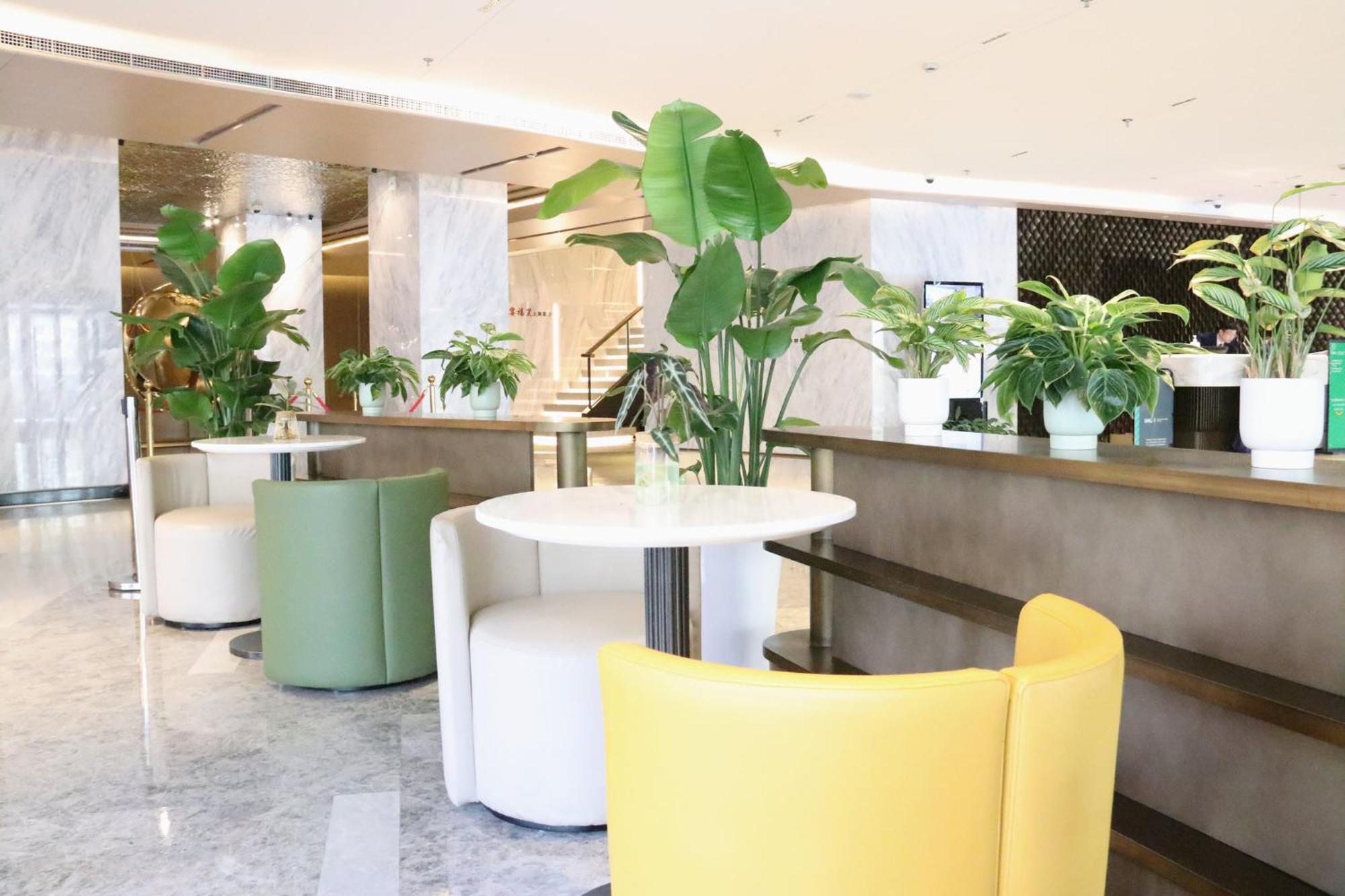 Holiday Inn Shanghai Huaxia By Ihg - Overlooking City Scenery At Sky View Restaurant Exterior photo